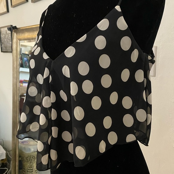 Black & white polka dot crop top. - Picture 2 of 6